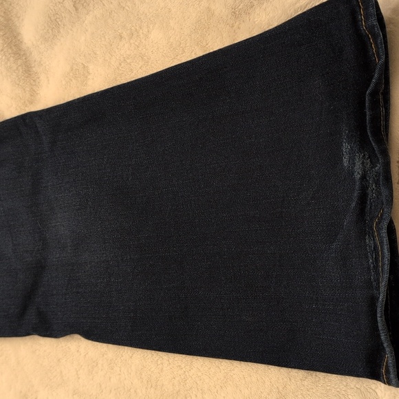 Rock & Republic Kassandra 8S short Blue Jeans and gold accents - Picture 9 of 15